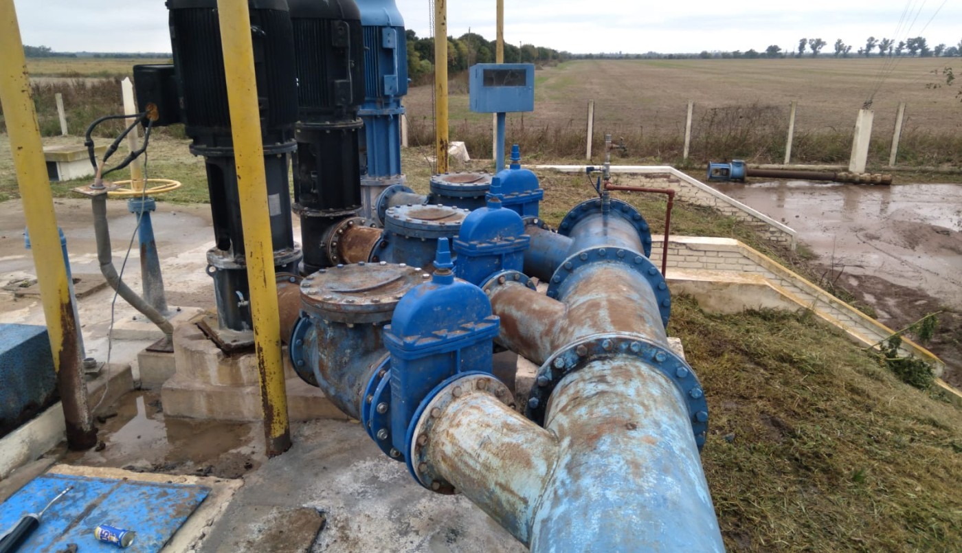 La falta de presión de agua en varios barrios se debe a una disminución causada por una baja de tensión | Rosario y la región