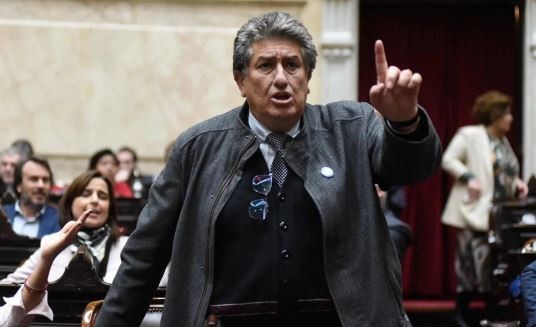 Aguirre, diputado por Corrientes, aseguró que si sacan el tema de la trata de la Ley Bases, va a "votar en contra” | Política y Economía