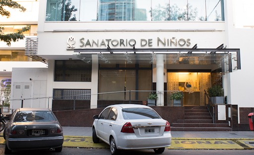 Una enfermera fue imputada por alimentar a una beba con jeringa | Rosario y la región