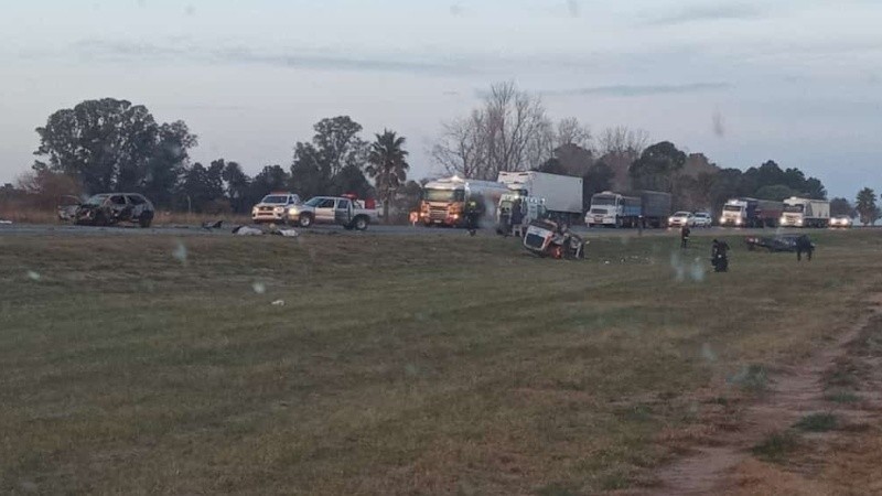 Choque fatal en la ruta 14: tres muertos y una mujer herida | Rosario y la región