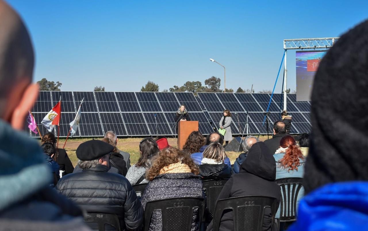 Energías renovables: se inauguró un parque fotovoltaico en San Gregorio | Información General