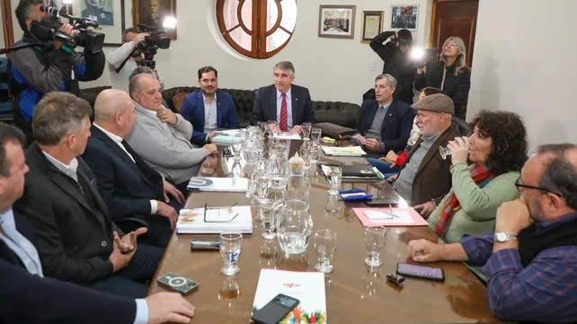 Paritarias: el gobierno de Santa Fe ofreció 9,95% en tres meses | Rosario y la región