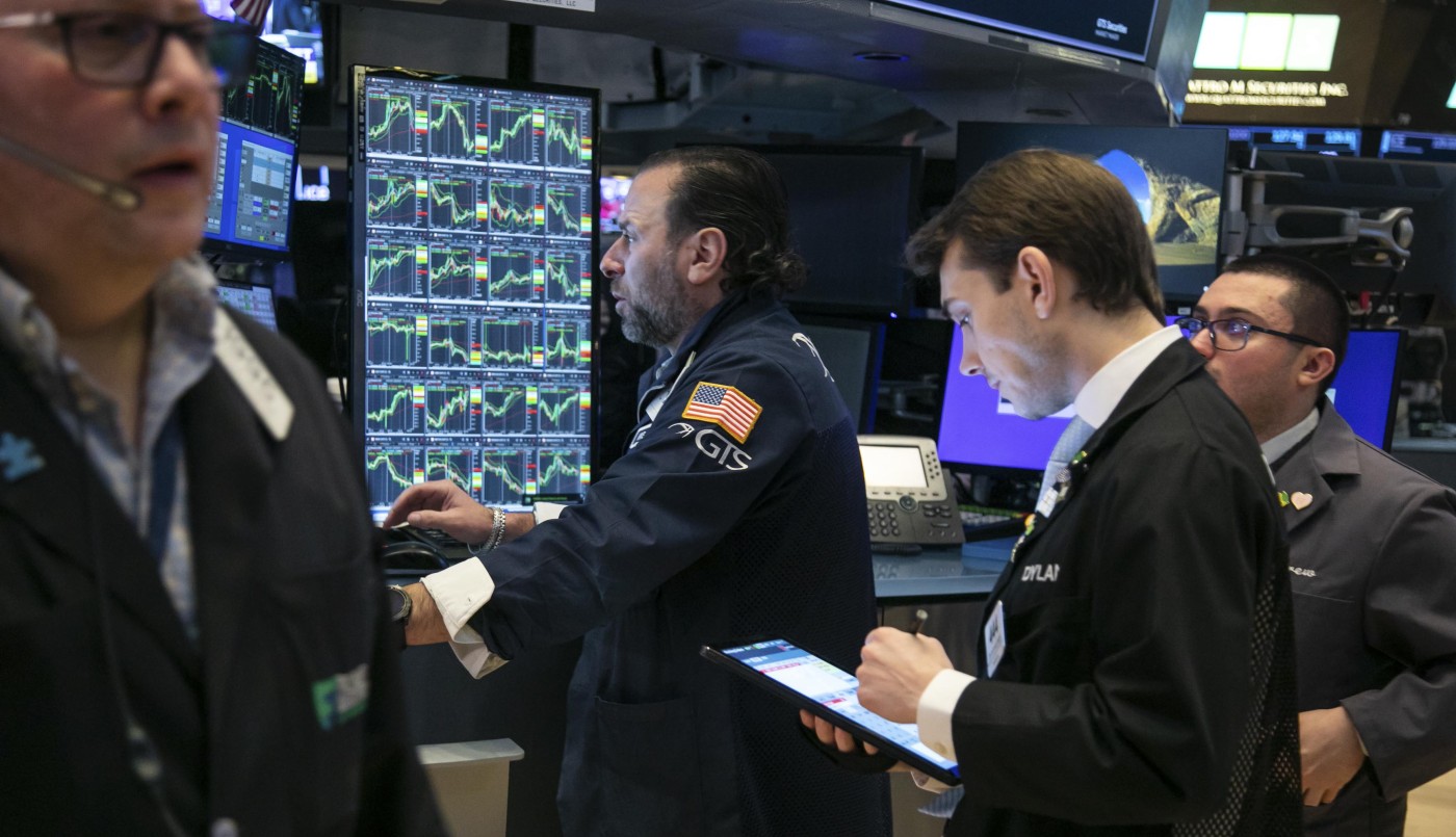 Las acciones argentinas y los bonos tuvieron caídas moderadas ante la crisis financiera global | Política y Economía