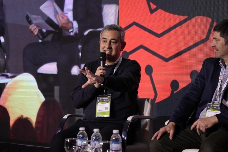 Javkin: “Argentina será federal cuando piense en el interior que empuja” | Rosario y la región