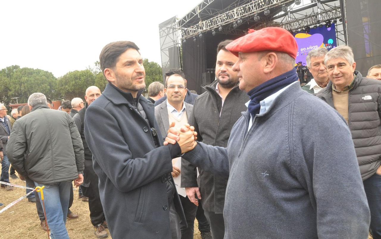 Pullaro: “Queremos que al campo y a la industria les saquen el pie de la cabeza" | Rosario y la región