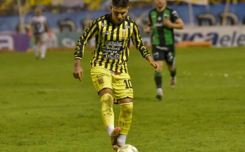 Escándalo en Almirante Brown: le prendieron fuego la camioneta a un jugador y el plantel decidió no entrenarse | Deportes