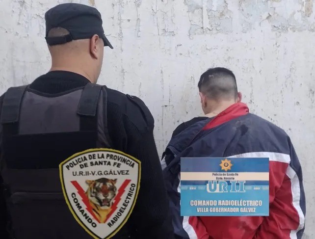 Detuvieron a un hombre enmascarado que se robó un celular a una docente en Villa Gobernador Gálvez | Rosario y la región