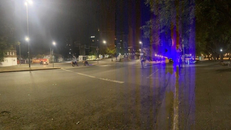 Parque España: un motociclista falleció tras derrapar y golpear con el asfalto | Rosario y la región