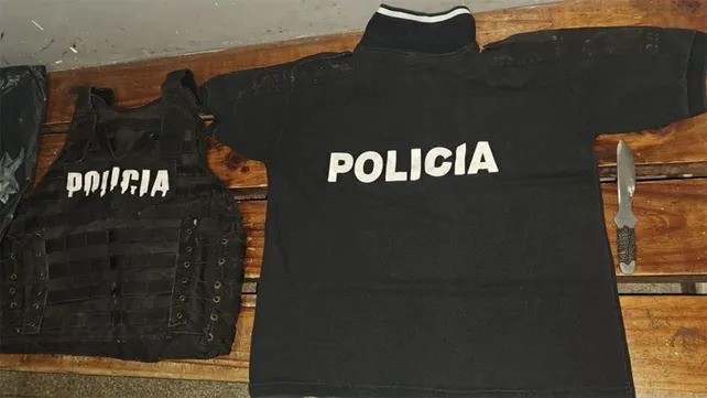 Detuvieron a un joven por un tiroteo en barrio Tango: llevaba un chaleco antibala y ropa policial | Rosario y la región