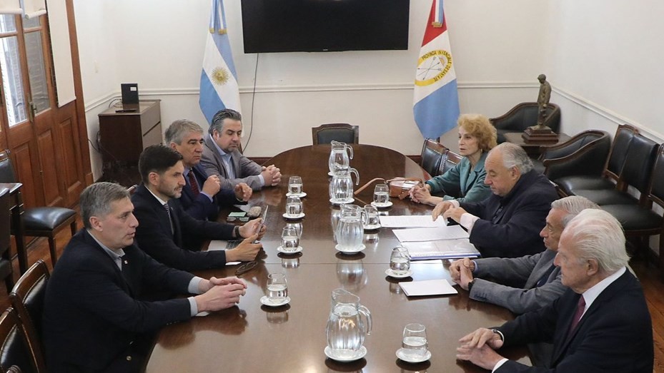 Pullaro recibió a miembros de la Corte Suprema este domingo bien temprano | Rosario y la región