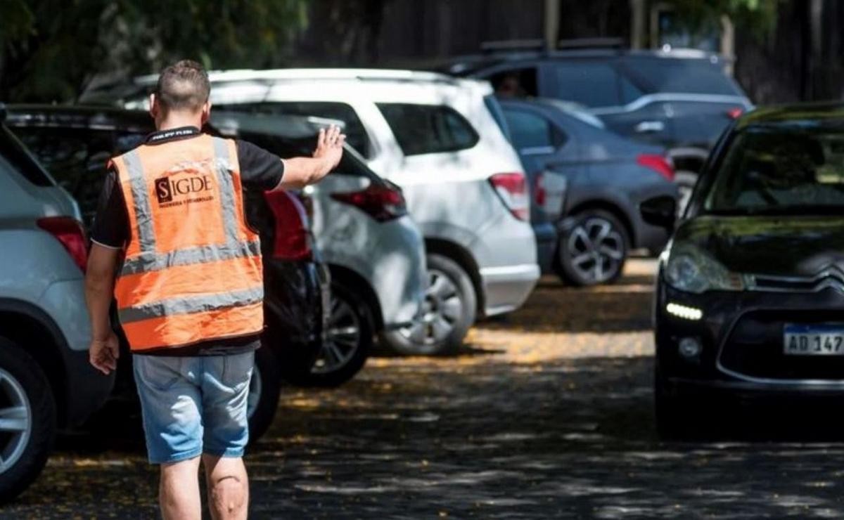 Buscan prohibir los cuidacoches en eventos culturales masivos | Rosario y la región