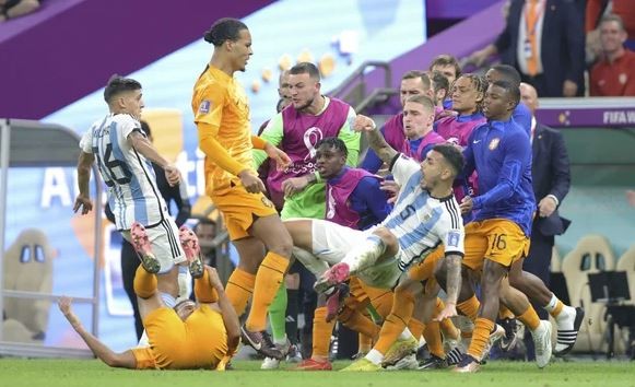 Leandro Paredes reveló que el pelotazo al banco de suplentes de Países Bajos "fue a propósito" en el Mundial | Deportes