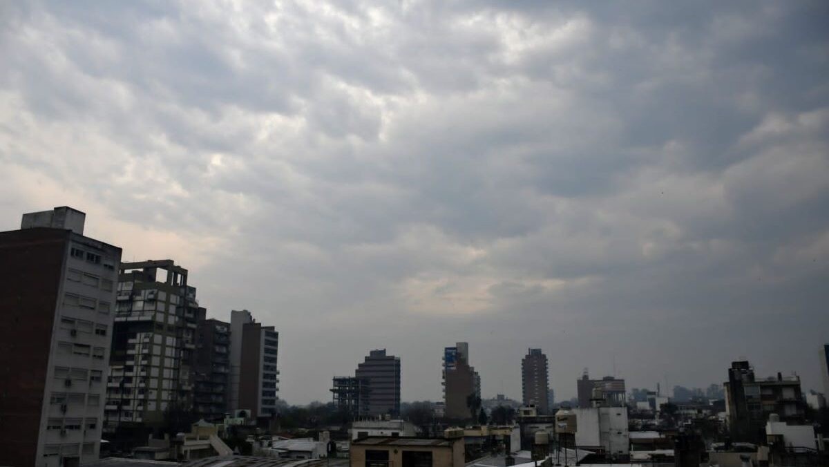 Tiempo en Rosario: martes nublado y agradable pero siguen los vientos fuertes | Rosario y la región