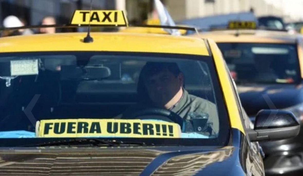 Taxistas exigen que los controles a Uber se financien con multas | Rosario y la región