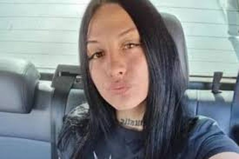 Desapareció una joven en San Lorenzo y sus amigos repartieron volantes en Rosario | Rosario y la región