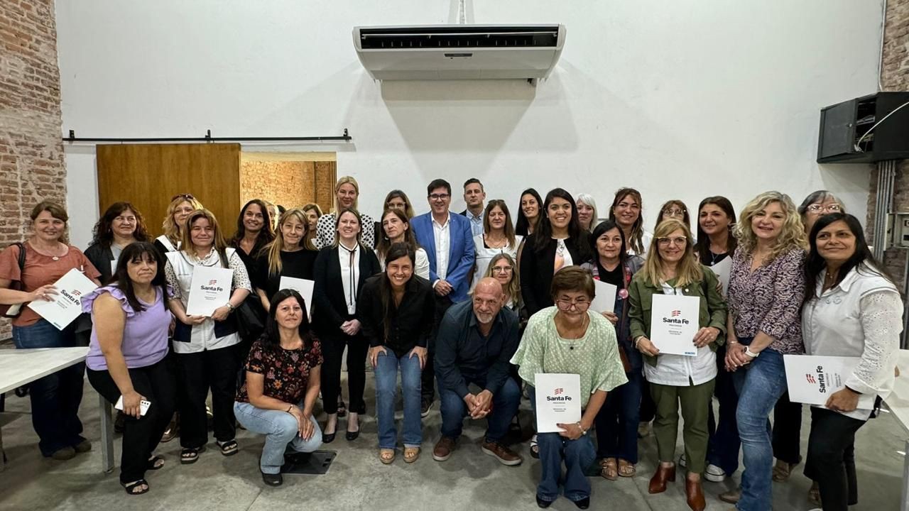 Provincia entregó $ 198 millones para mejoras edilicias y equipamiento en escuelas de Rosario | Rosario y la región