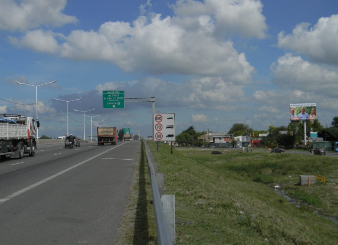 Rescatan a un automovilista tras un choque en Circunvalación | Rosario y la región