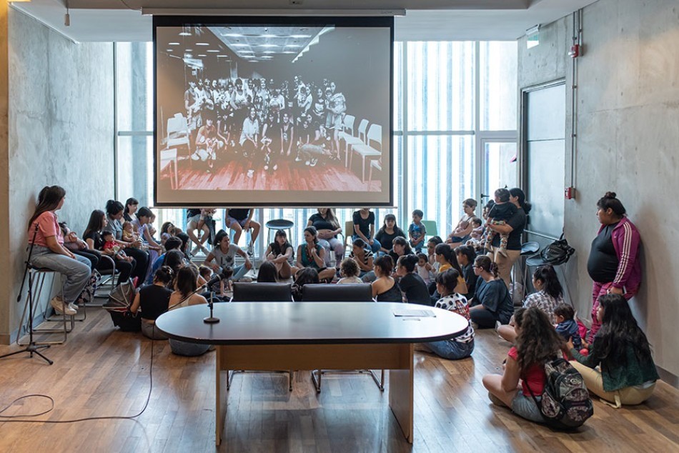 Equidad educativa: el desafío de maternar y hacer la escuela | Rosario y la región