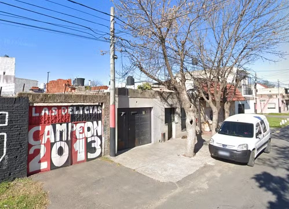 Balearon un portón de una casa en barrio Las Delicias | Rosario y la región