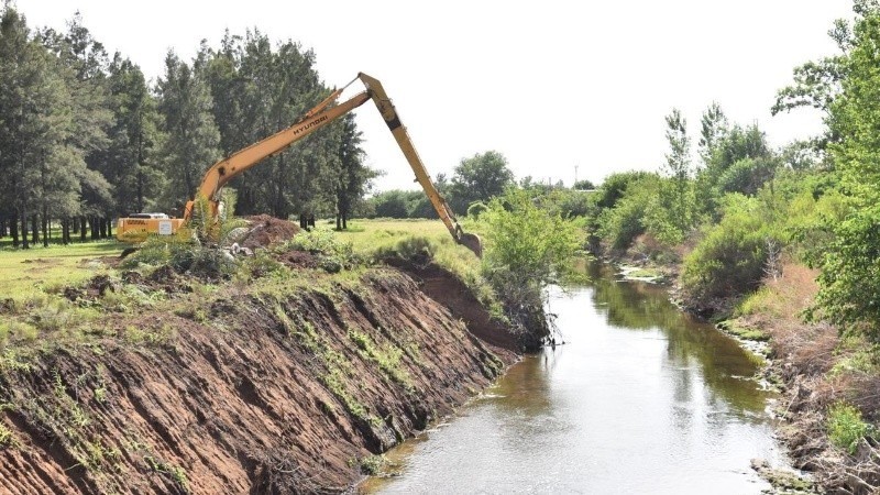Comienzan las obras para sanear una parte del arroyo Ludueña | Rosario y la región