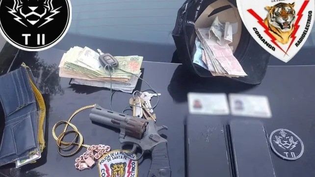 Detuvieron a un taxista por circular con un arma de fuego | Rosario y la región