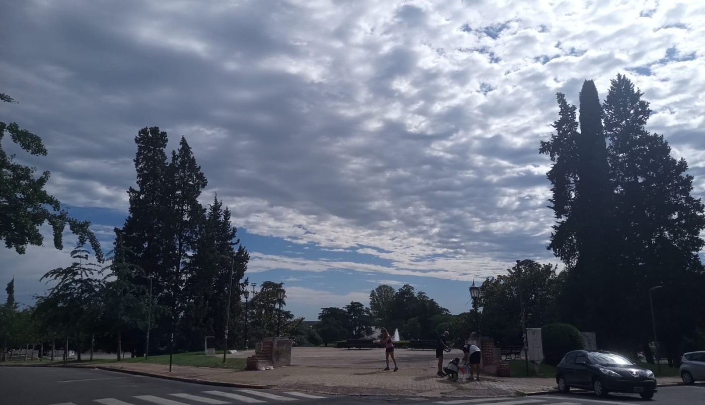 Clima en Rosario: jueves cálido y sin precipitaciones | Rosario y la región