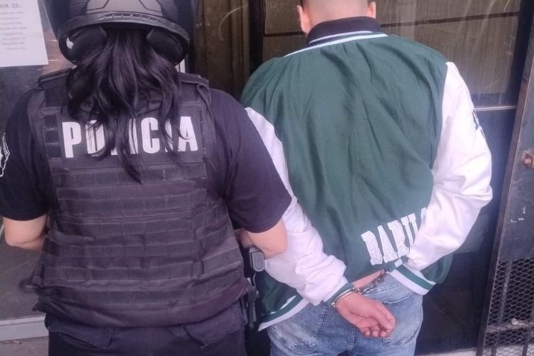 Detuvieron a un joven acusado de intentar estafar a un taxista en zona noroeste de Rosario | Rosario y la región