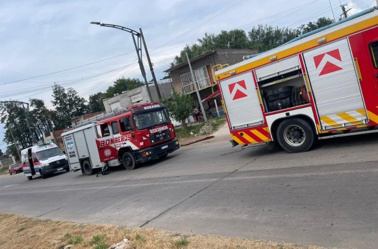 Tres personas heridas tras un intenso incendio en una vivienda en zona sudoeste | Rosario y la región