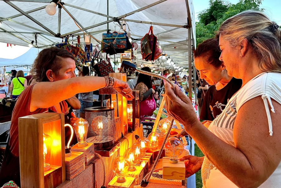 Feria Especial Nocturna de Verano en el Parque de las Colectividades | Rosario y la región