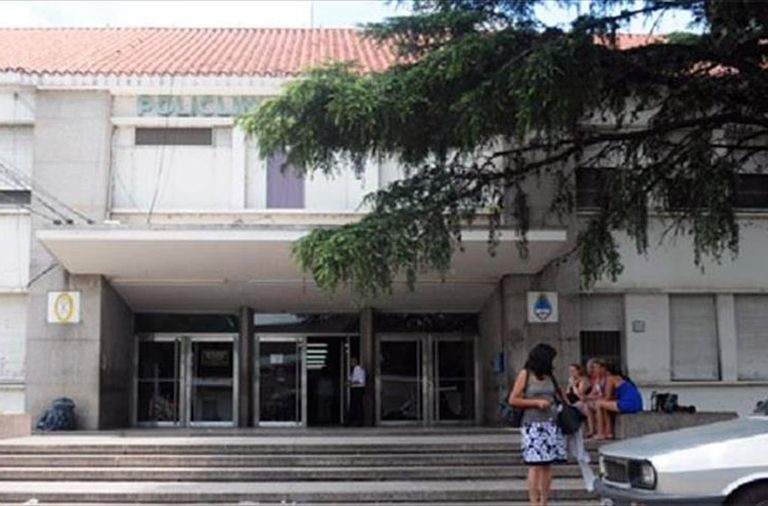 Zona norte: balearon a un joven de 19 años mientras trabajaba de repartidor | Rosario y la región