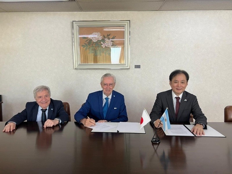 La embajada de Japón donará al hospital Centenario equipos para intervenciones complejas | Rosario y la región