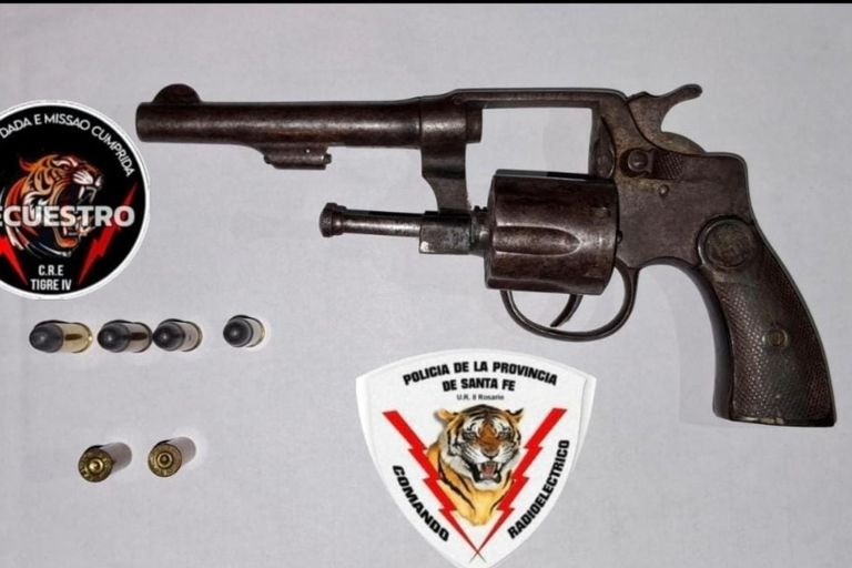 Buscó su auto en un garaje y el dueño disparó con un revólver: un detenido | Rosario y la región