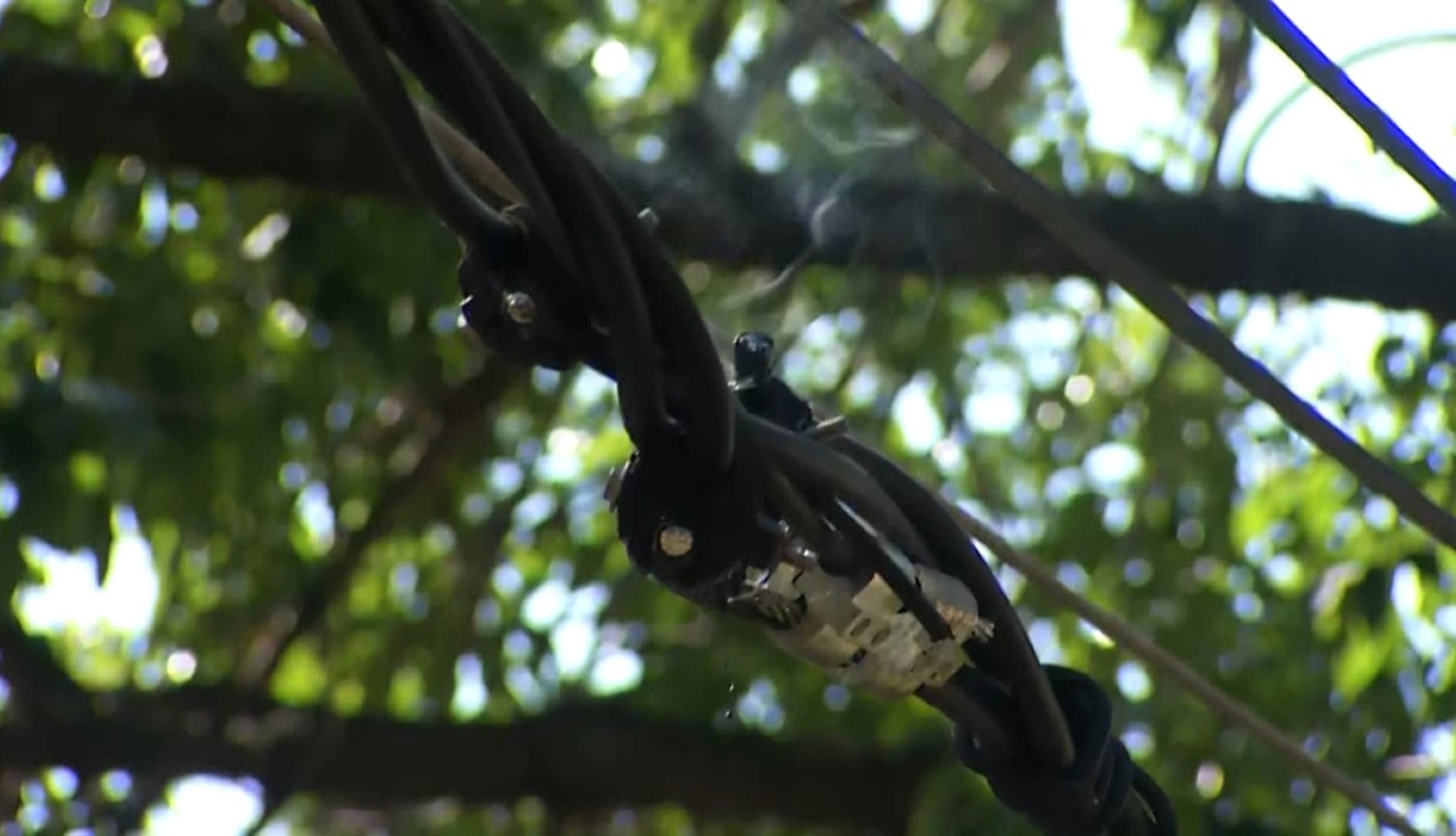 Vecinos del barrio Supercemento enfrentan complicaciones por cortes de luz | Rosario y la región