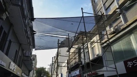 Instalan "islas de sombra” para aliviar la ola de calor | Rosario y la región