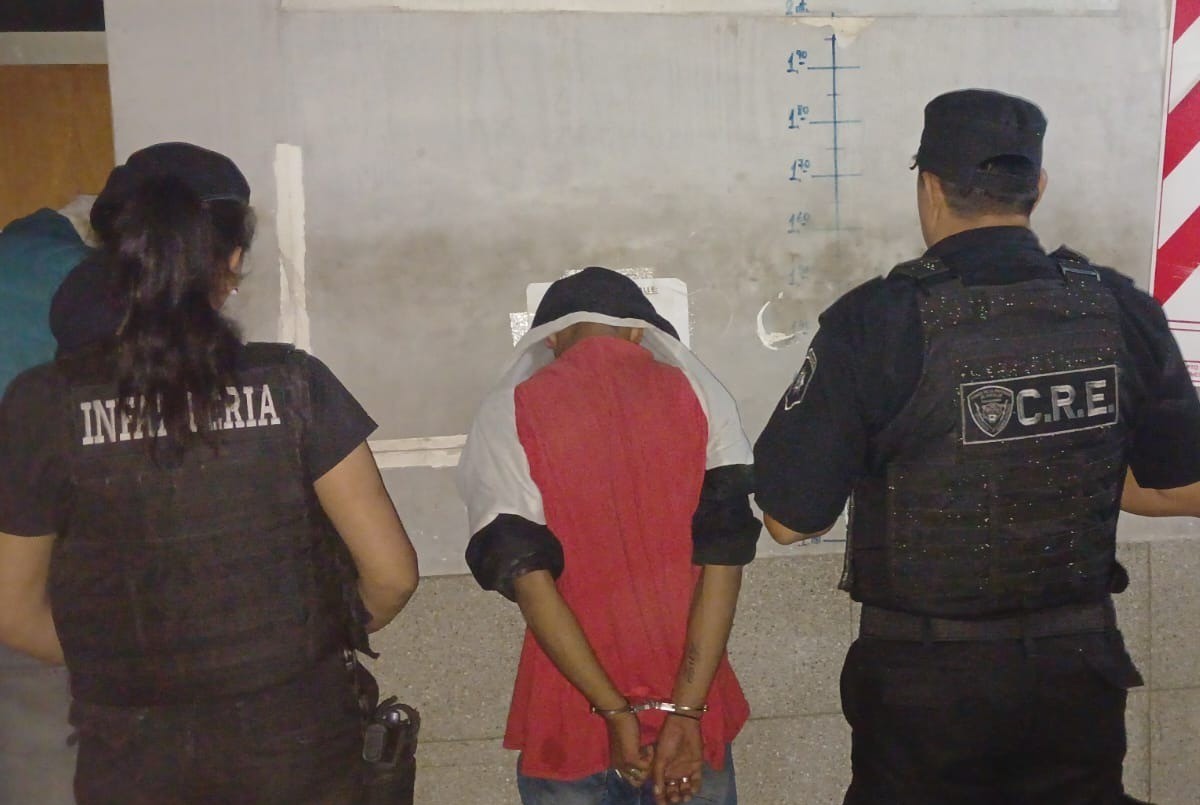 Barrio Godoy: cinco hombres detenidos por el crimen de un hombre y secuestro de drogas | Rosario y la región