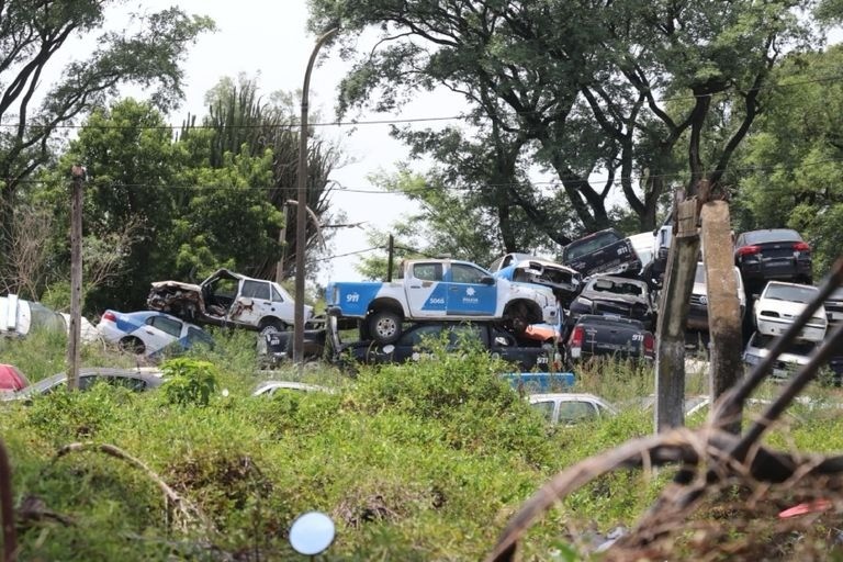 La provincia compactará todos los vehículos en desuso del Ministerio de Justicia y Seguridad | Rosario y la región