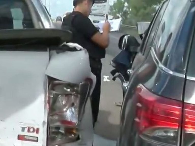 Cuatro camionetas protagonizaron un choque en cadena en la autopista a Buenos Aires | Rosario y la región