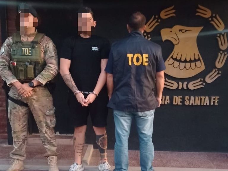 El policía vinculado a "Los Menores" se entregó a la justicia | Rosario y la región