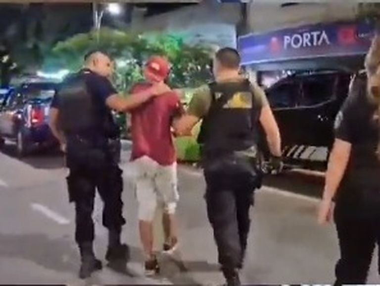 Demoraron a dos cuidacoches que querían cobrar tarifas fijas para estacionar en el centro | Rosario y la región