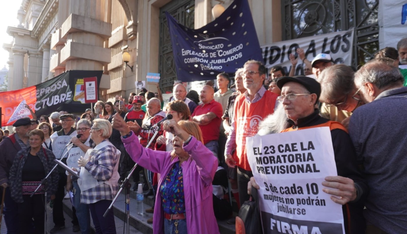 Jubilados se movilizarán en la plaza San Martín en contra de la represión | Rosario y la región