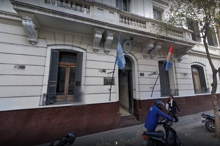 Detuvieron a un hombre armado con un cuchillo acusado de amenazar a su ex pareja en el centro | Rosario y la región