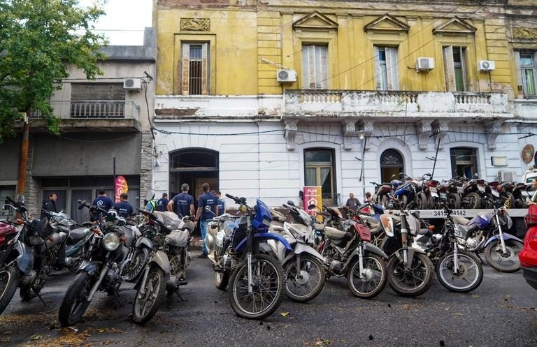 Comenzó la etapa final del retiro de vehículos de las comisarías de Rosario | Rosario y la región