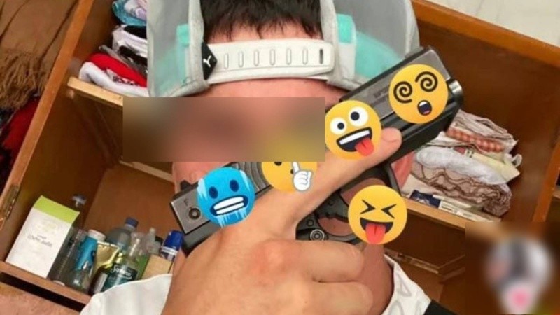 Detuvieron a dos jóvenes en Zavalla por exhibir armas en redes sociales | Rosario y la región