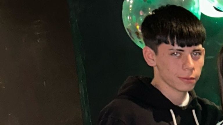 Piden colaboración para encontrar a un menor de 16 años que desapareció en la ciudad de Santa Fe | Rosario y la región