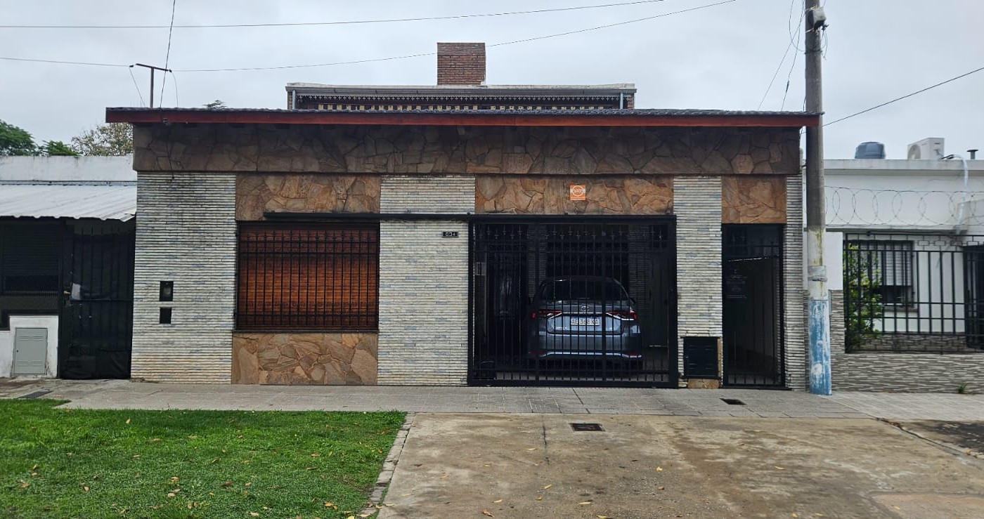 Violento robo a un matrimonio: le vaciaron la casa y se llevaron hasta el auto | Rosario y la región