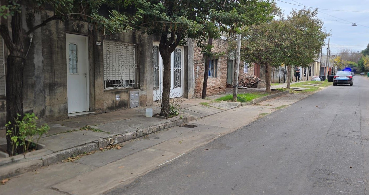 Golpearon, amenazaron y desvalijaron a un jubilado de 73 años | Rosario y la región