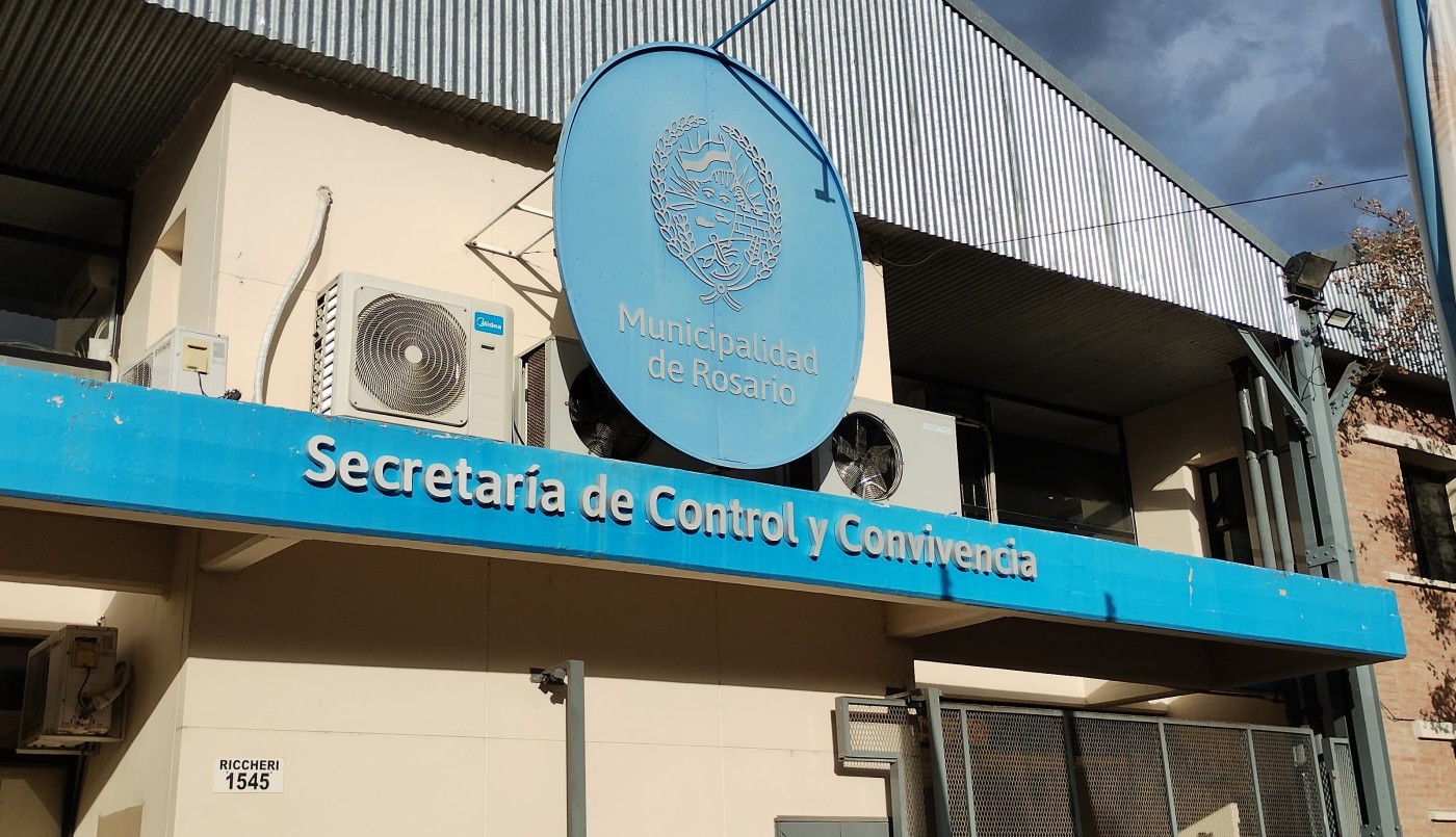 Detienen a tres cuidacoches armados que intimidaban a conductores en la zona norte de Rosario | Rosario y la región