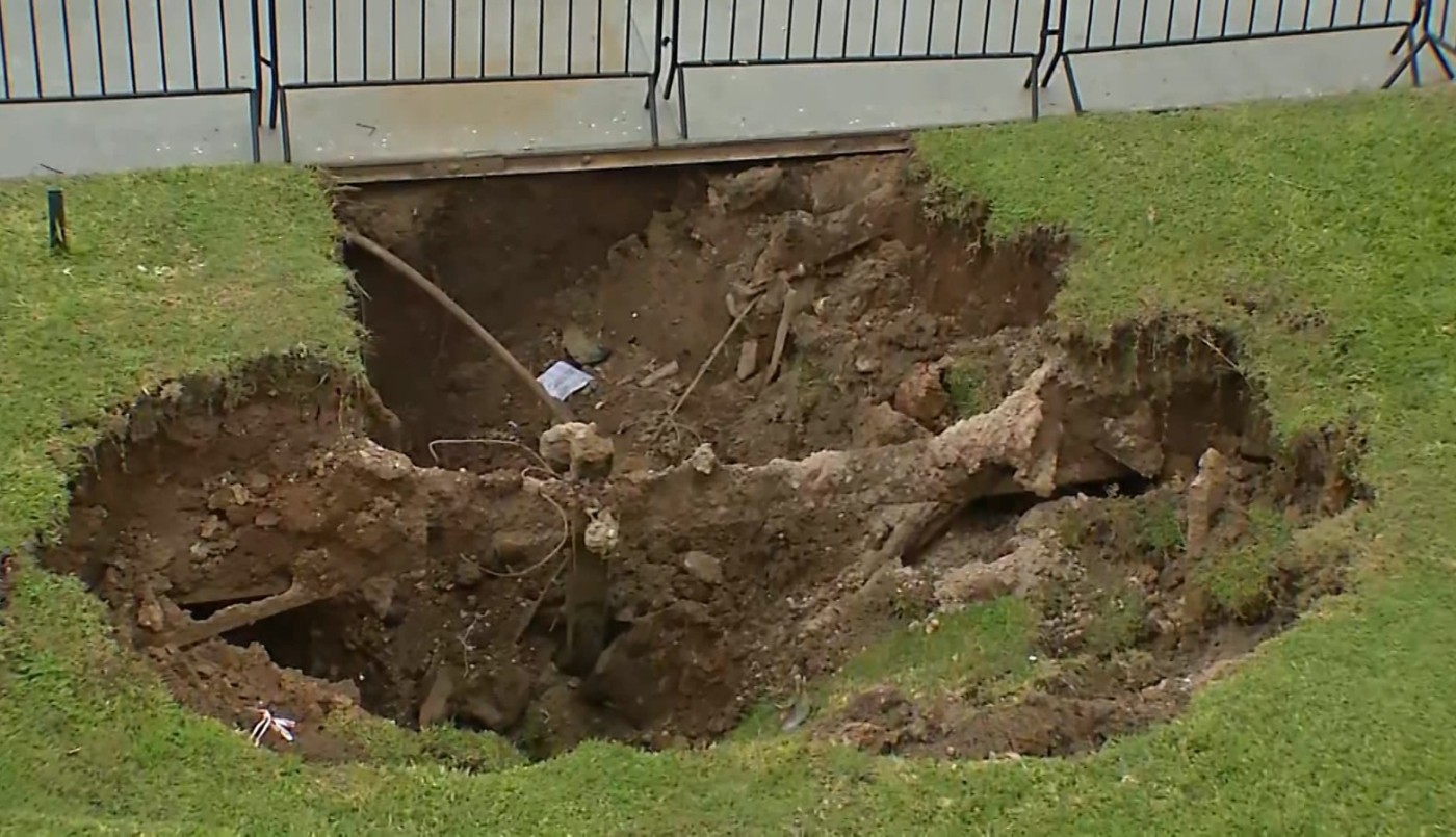 Apareció un gran socavón en una zona de la Terminal Fluvial | Rosario y la región