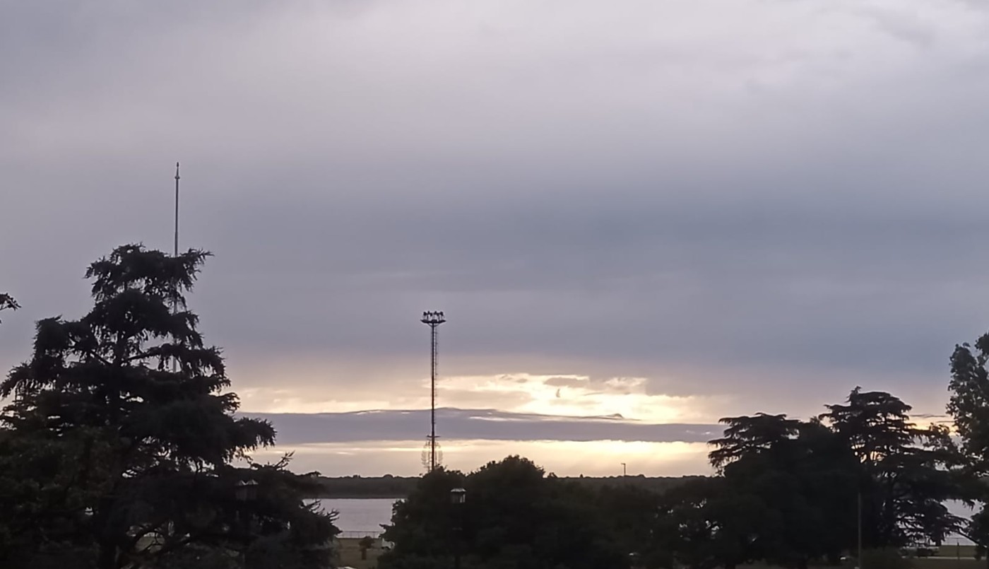 El tiempo cambia y trae lluvias, temperaturas frescas y días con nubes en la semana próxima | Rosario y la región