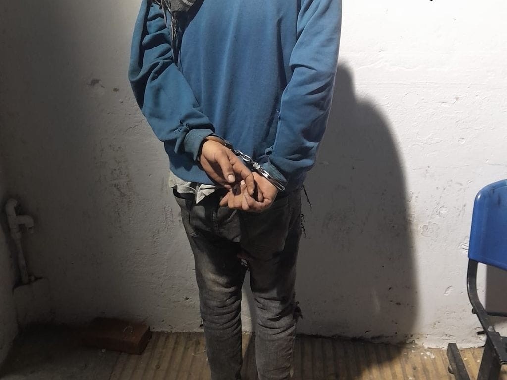 Reconoció en la calle al ladrón que había entrado a la casa de su suegra y logró que lo detuvieran | Rosario y la región